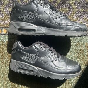 Nike Air Max 90 Triple Black Sneakers with Smooth Leather ⚫️